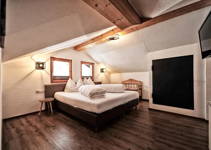 Summit Residence
